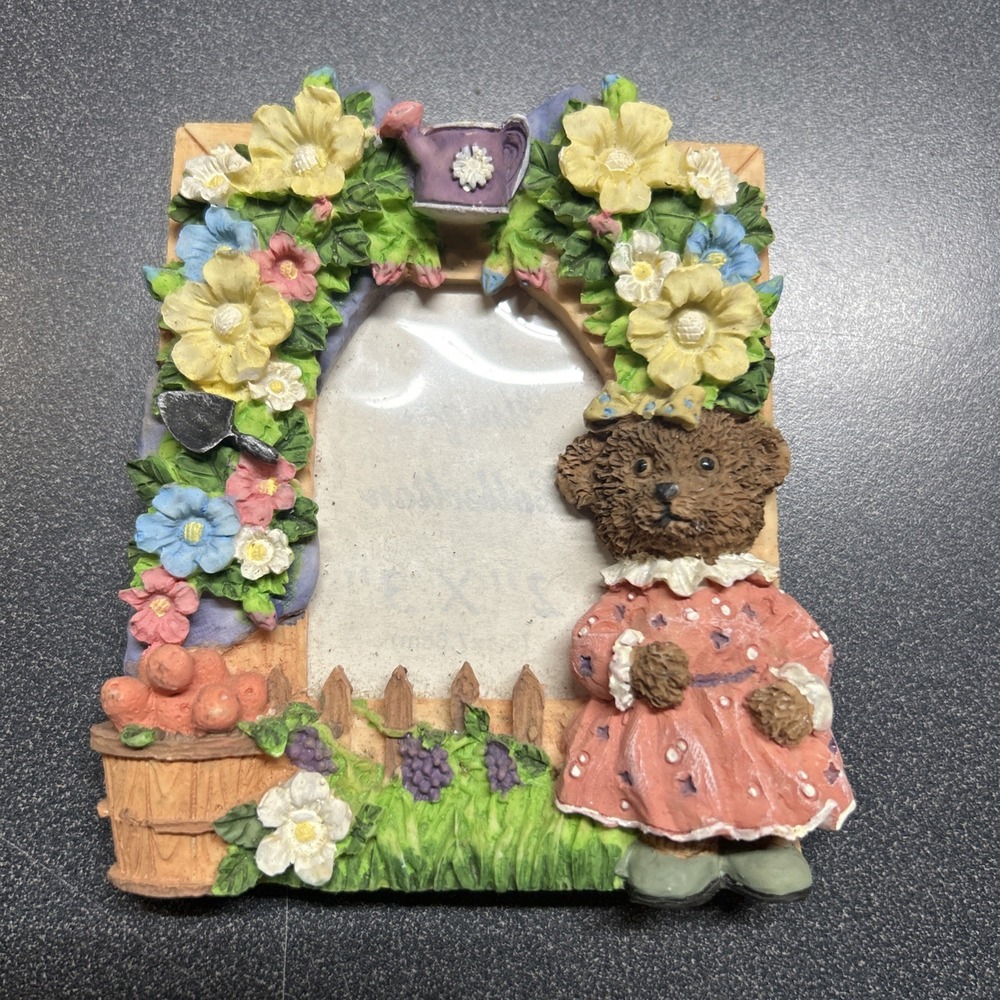3D Decorative Funny Cute Bear And Garden Picture Frame With Florals